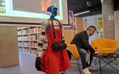 GIMNAZIJALCI UPOZNALI ROBOTICU TONKU